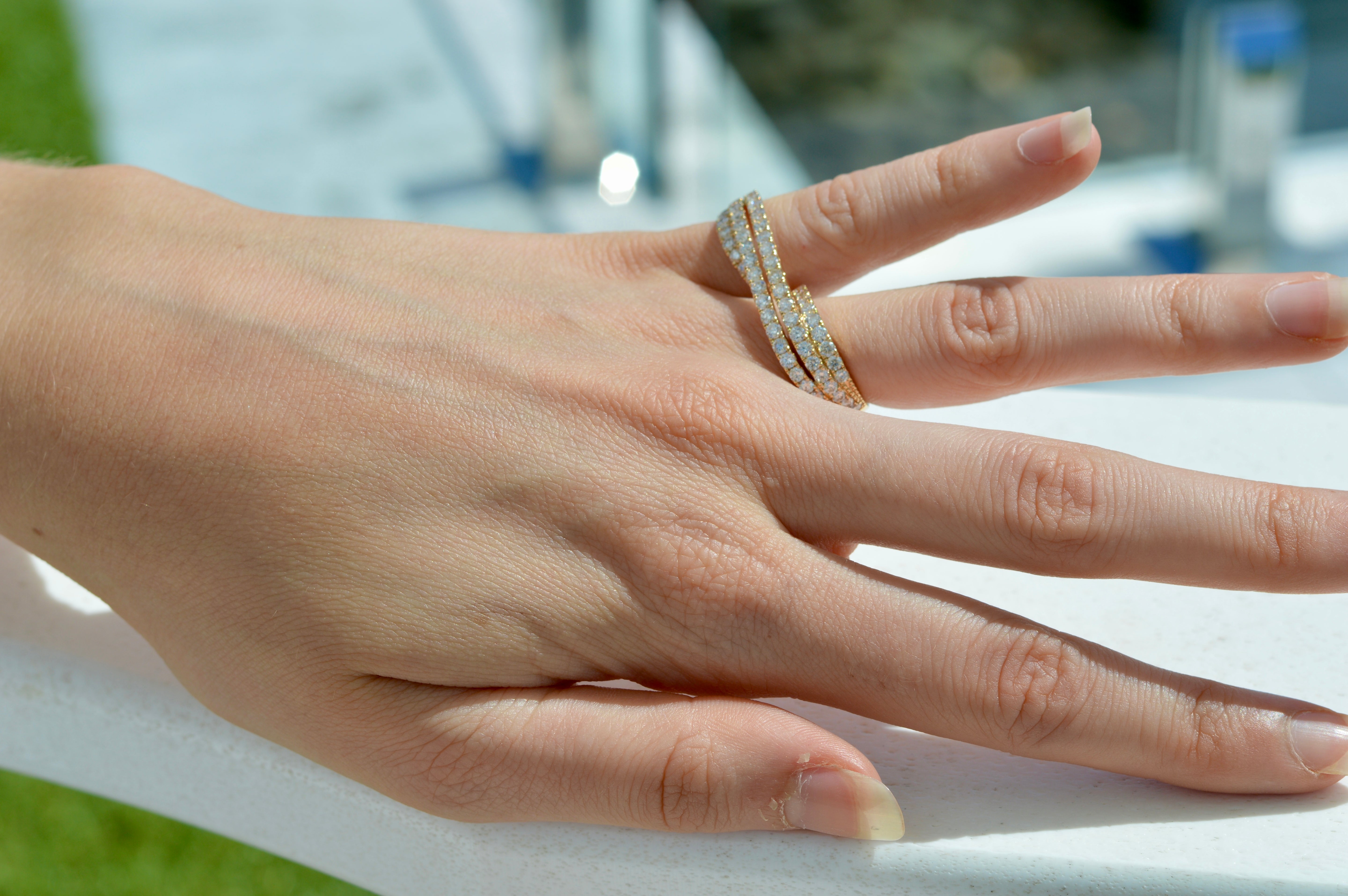 Collection Jumelle - Imperial Two finger ring in 18ct yellow gold and natural diamonds