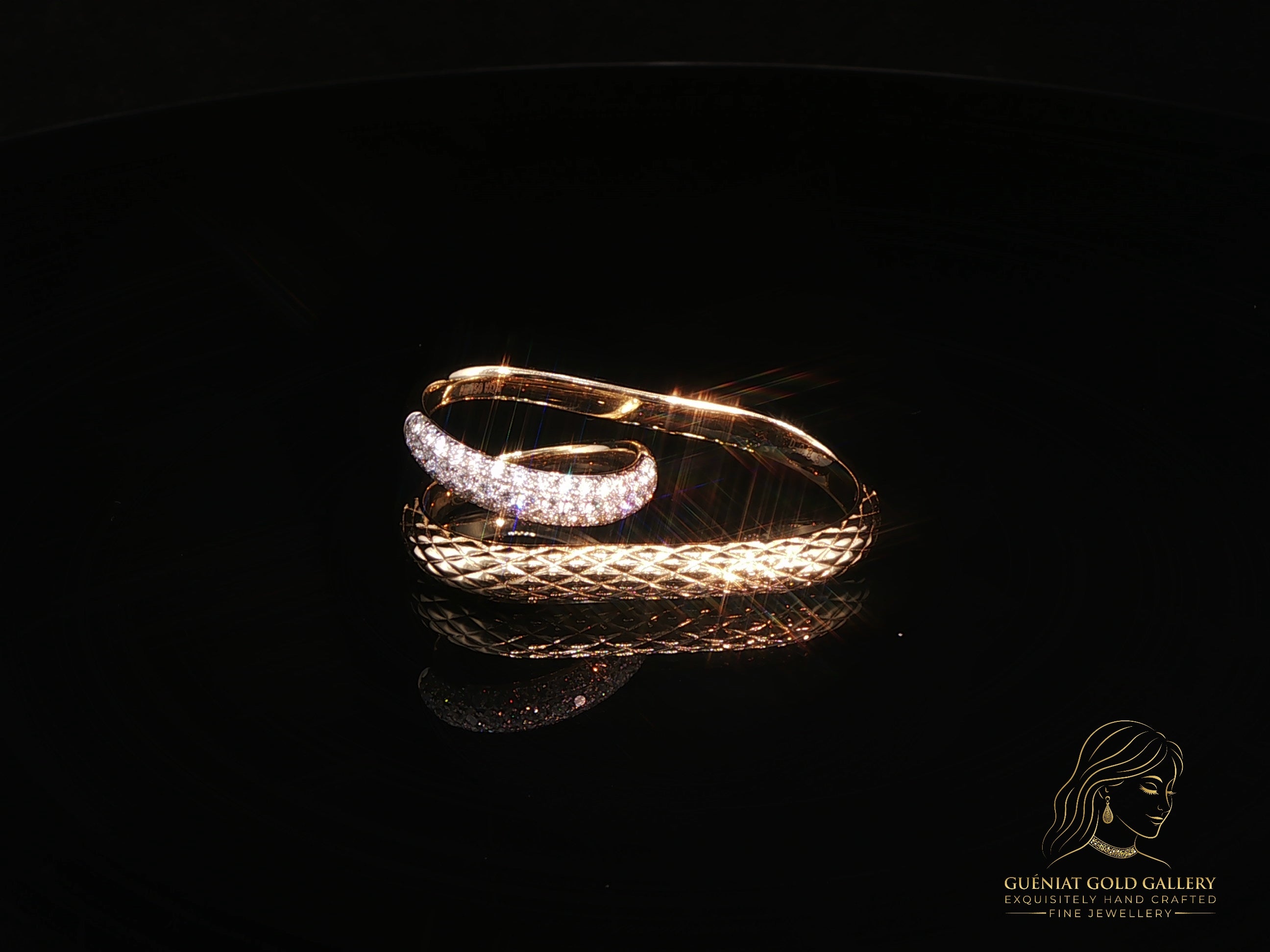 Collection Jumelle - Royal Two finger ring in 18ct yellow gold and natural diamonds