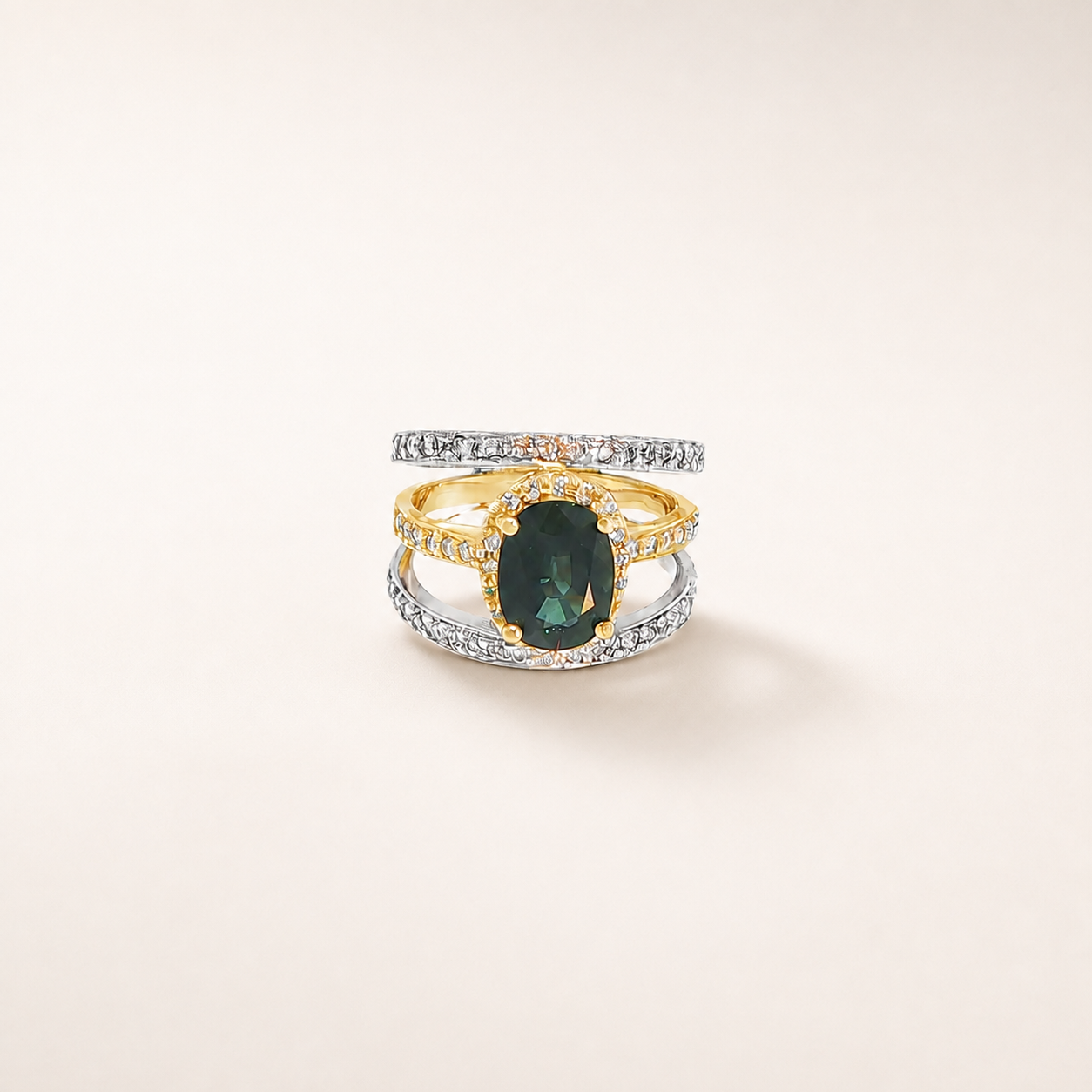 La Gemme Eclipse Ring in 18k yellow and white gold with your choice of central stone and natural diamonds (customisable).