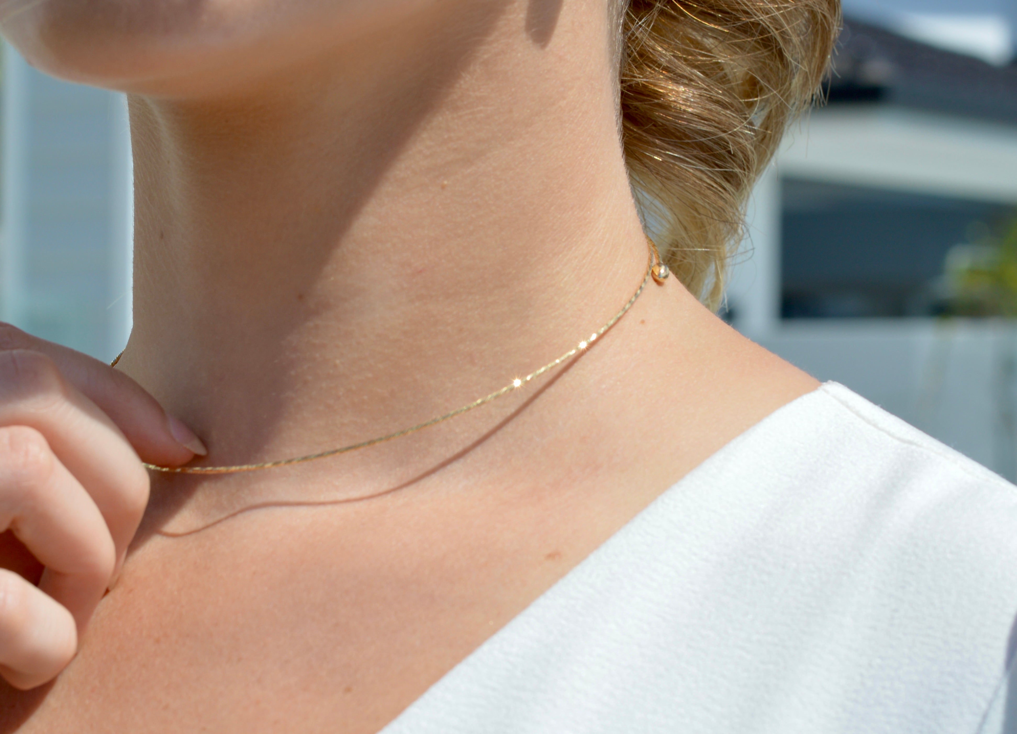 Flexi Magique Collier necklace - Structured, clasp free, round necklace in 18ct yellow gold (also available in white gold & rose gold).