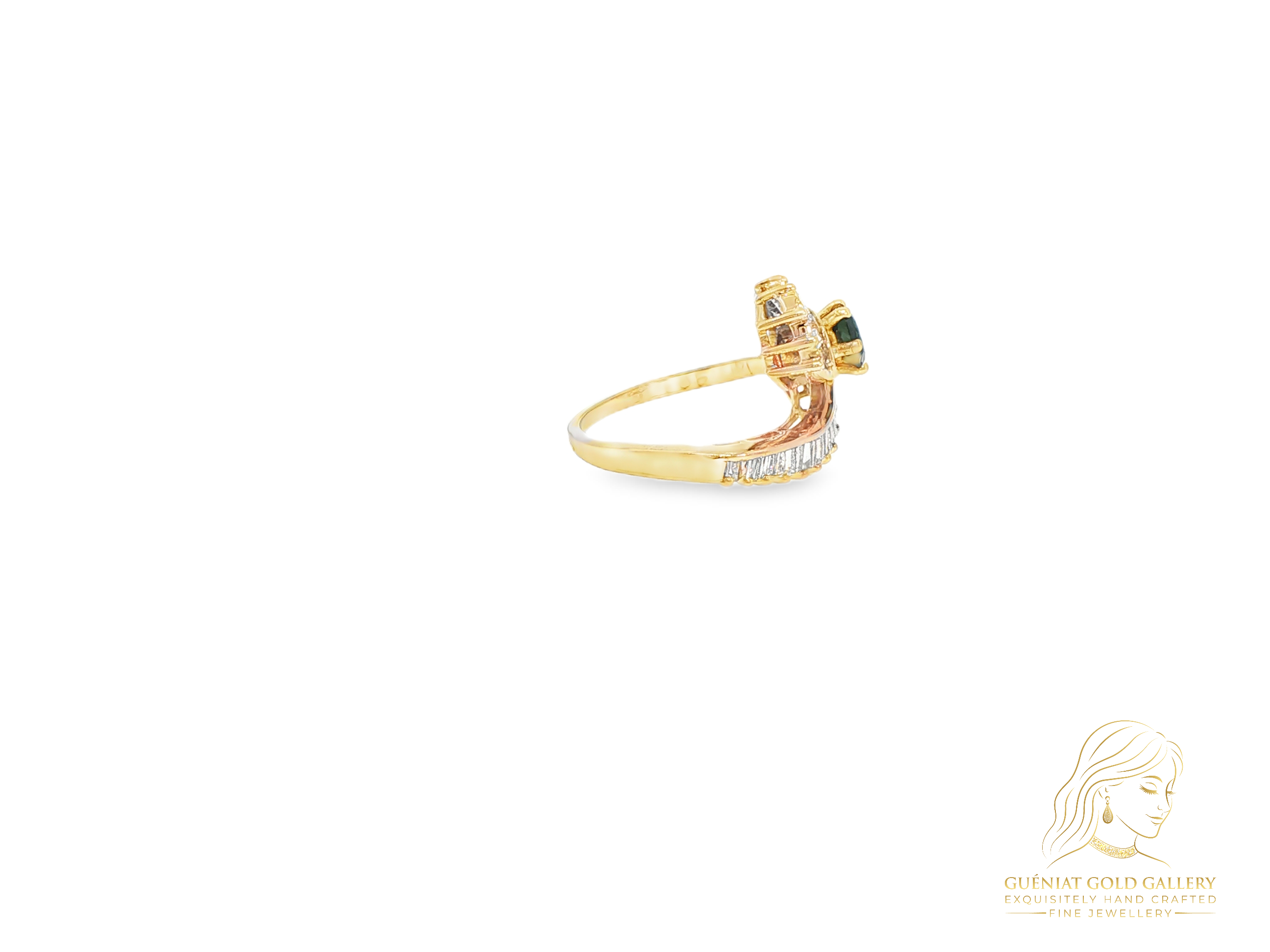 La Gemme Swirl Ring in 18k yellow gold with your choice of central stone and natural diamonds (customisable).