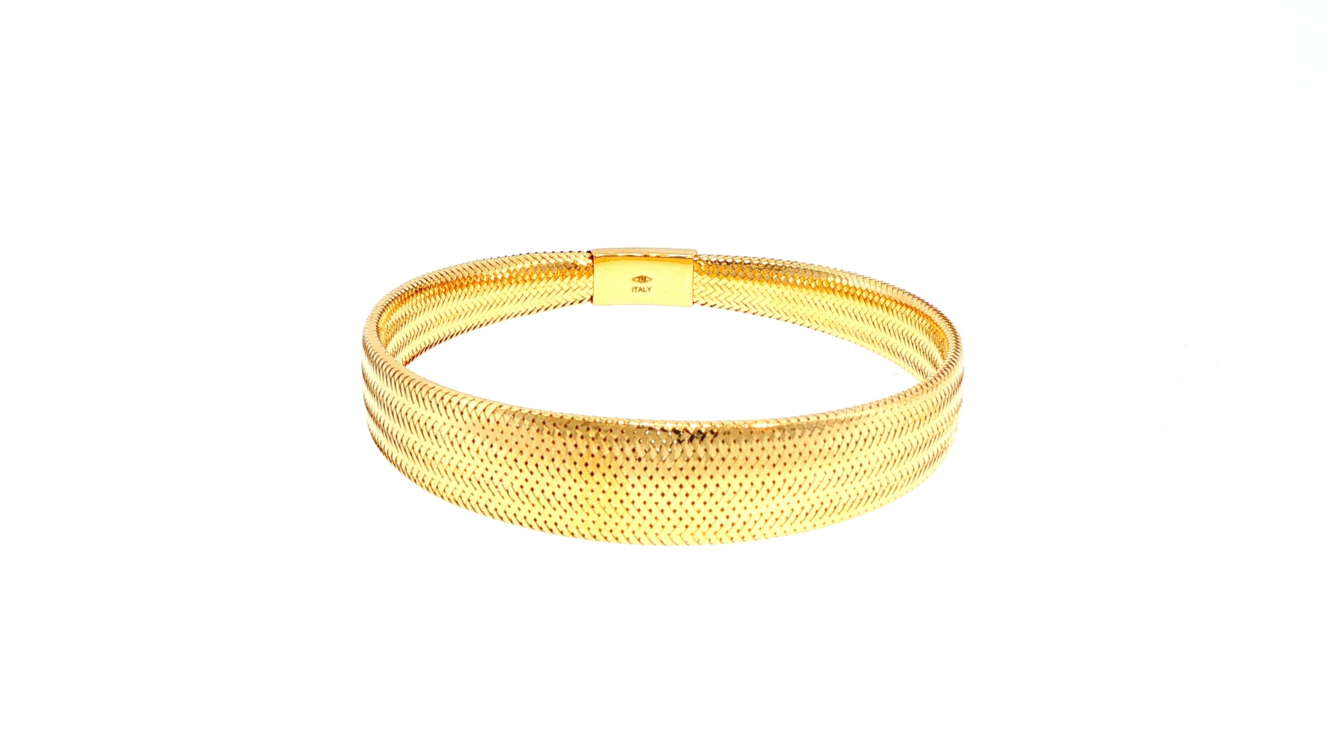 La Maille Bangle in 18ct yellow gold