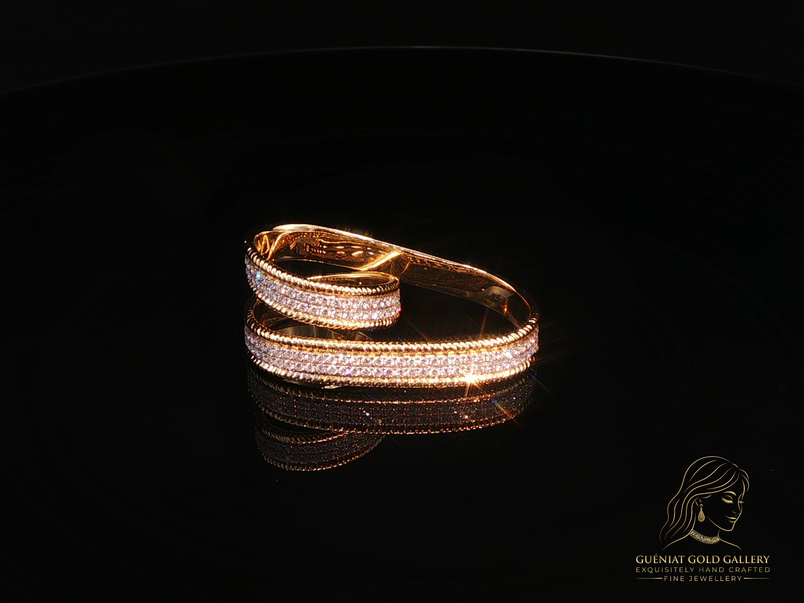 Collection Jumelle - Opulence  Double slider ring in 18ct yellow gold and natural diamonds