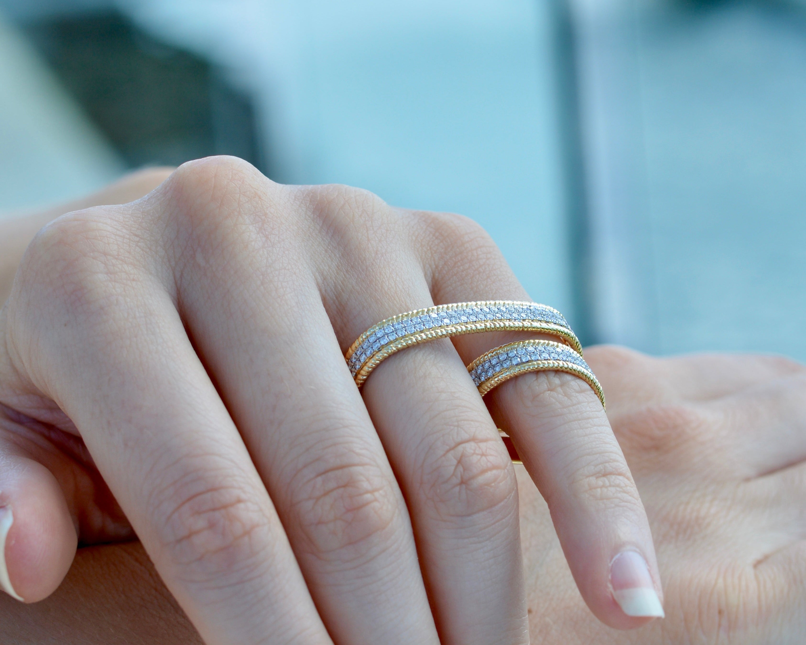 Collection Jumelle - Opulence  Double slider ring in 18ct yellow gold and natural diamonds