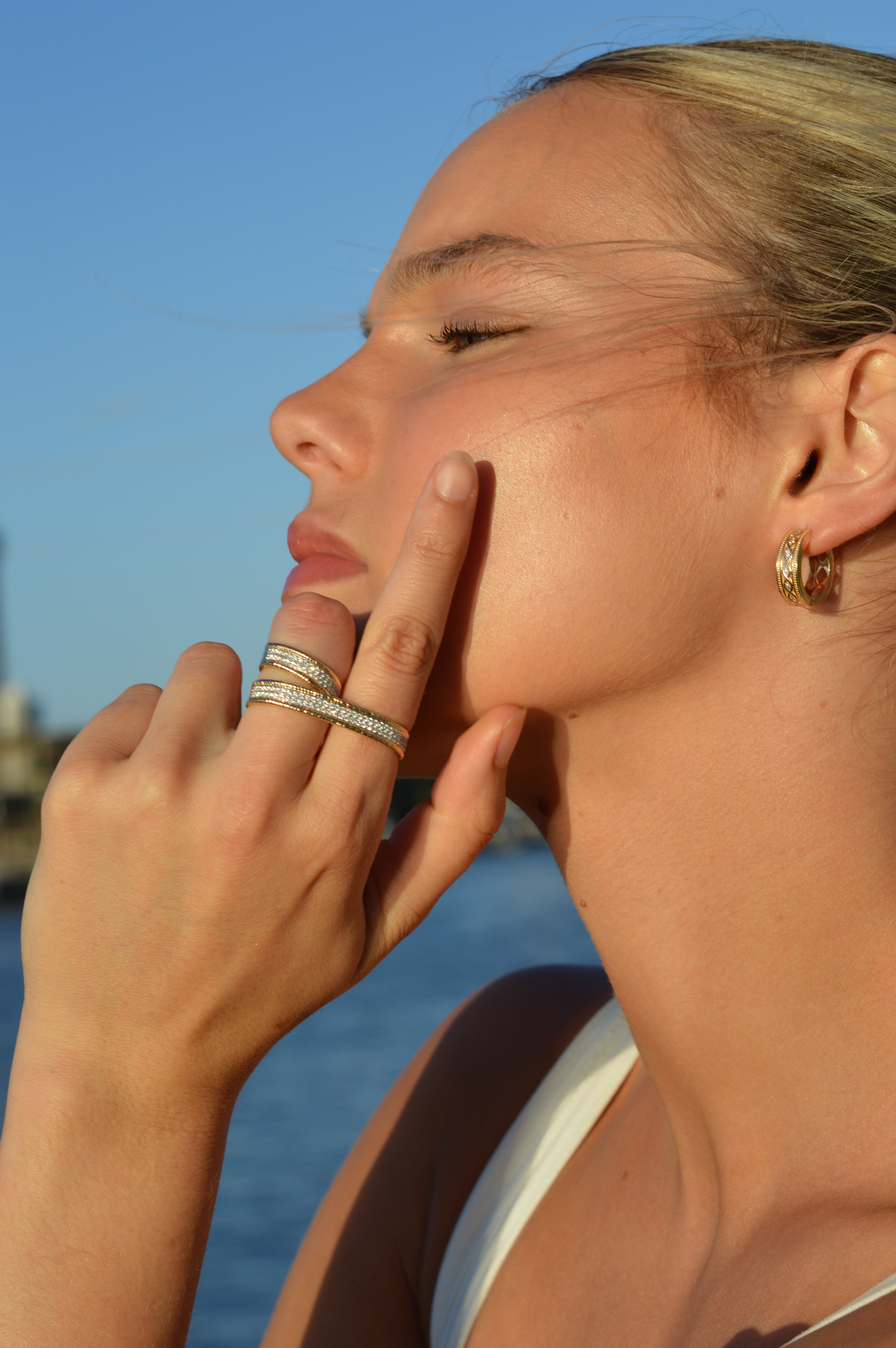 Collection Jumelle - Opulence  Double slider ring in 18ct yellow gold and natural diamonds