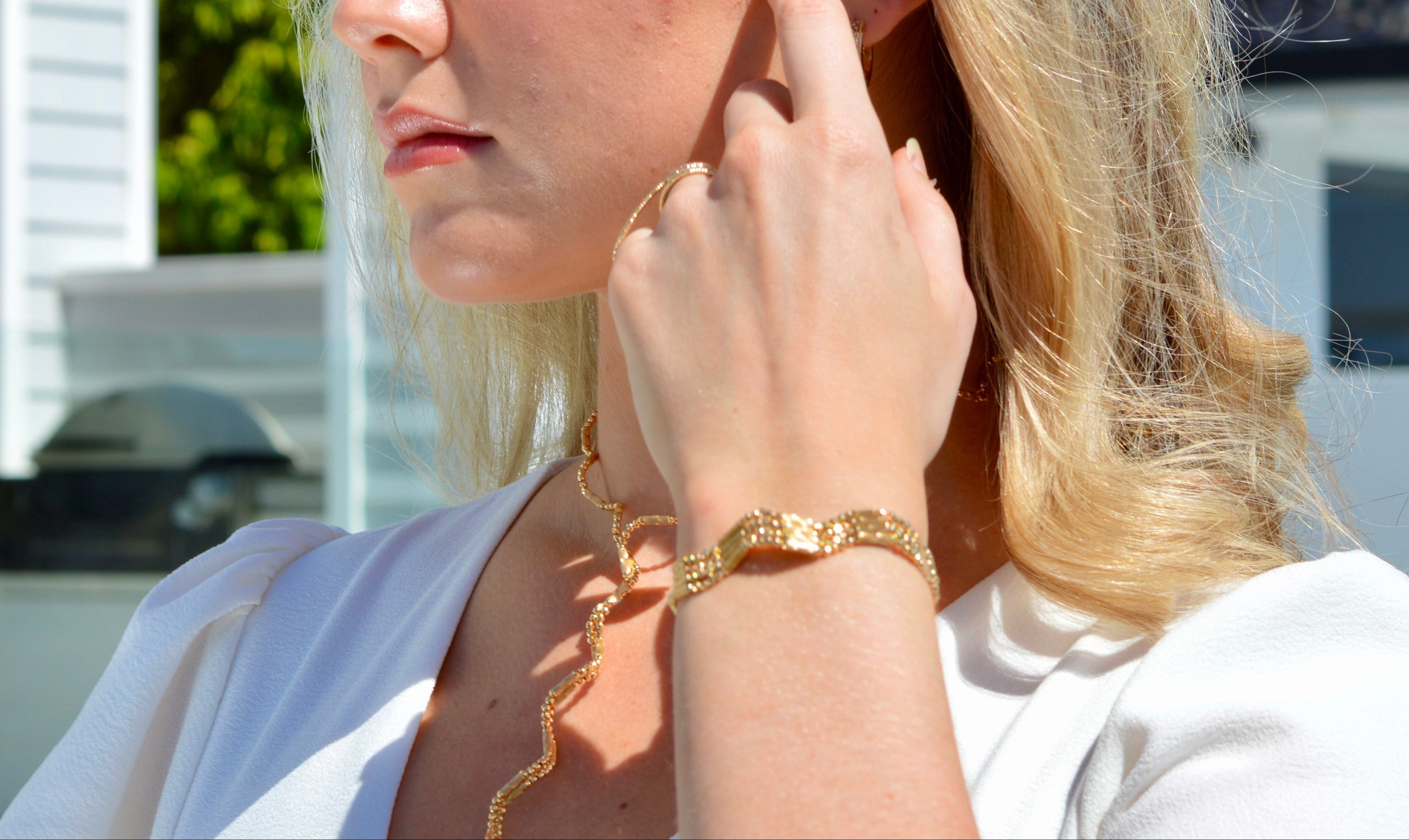 Flexi Magnetique beaded wave bracelet in 18ct yellow gold