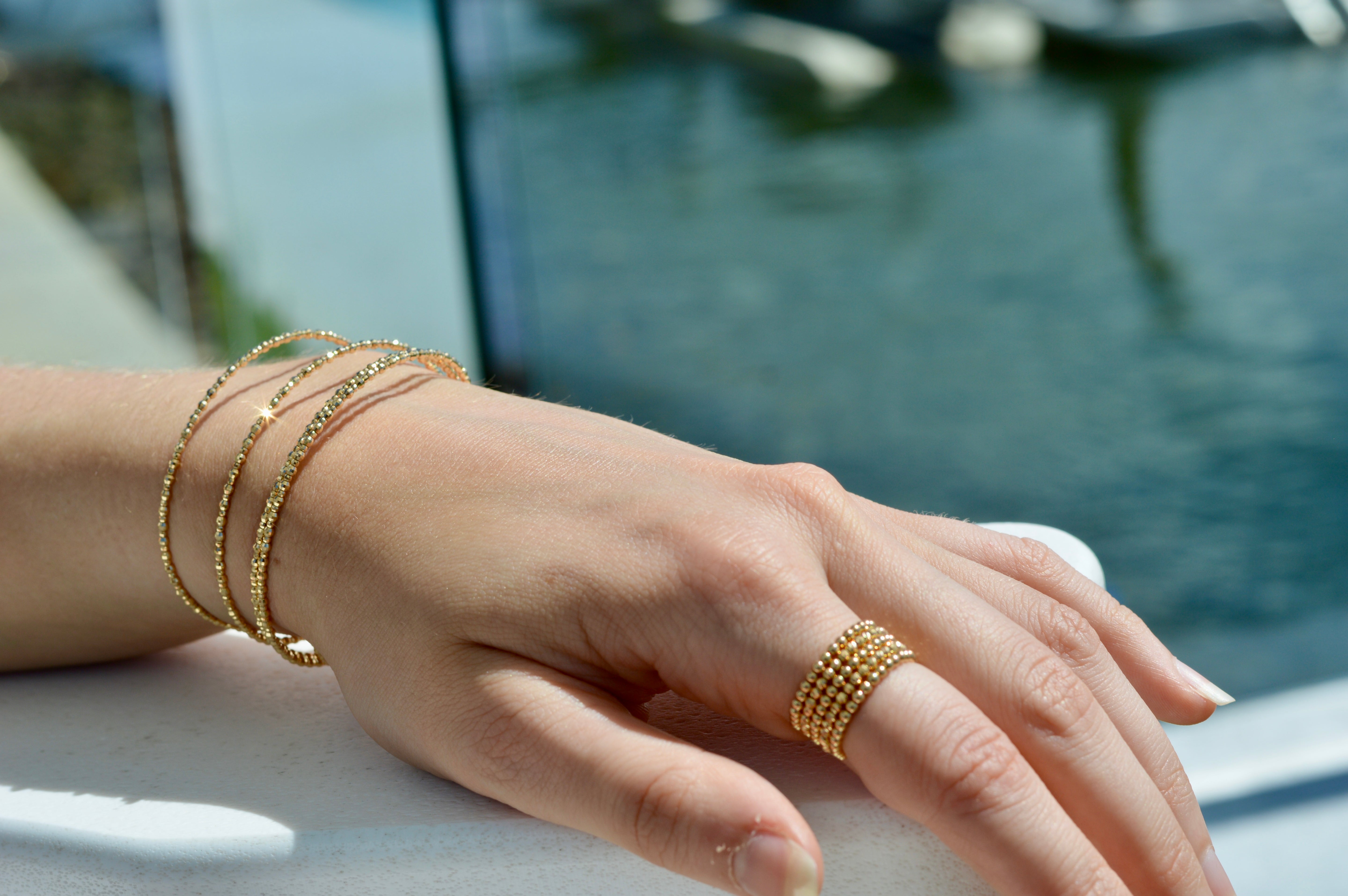 Flexi Magique Perlee - 18ct gold, open back, beaded ring in yellow gold (flexi fit sizes L to U).