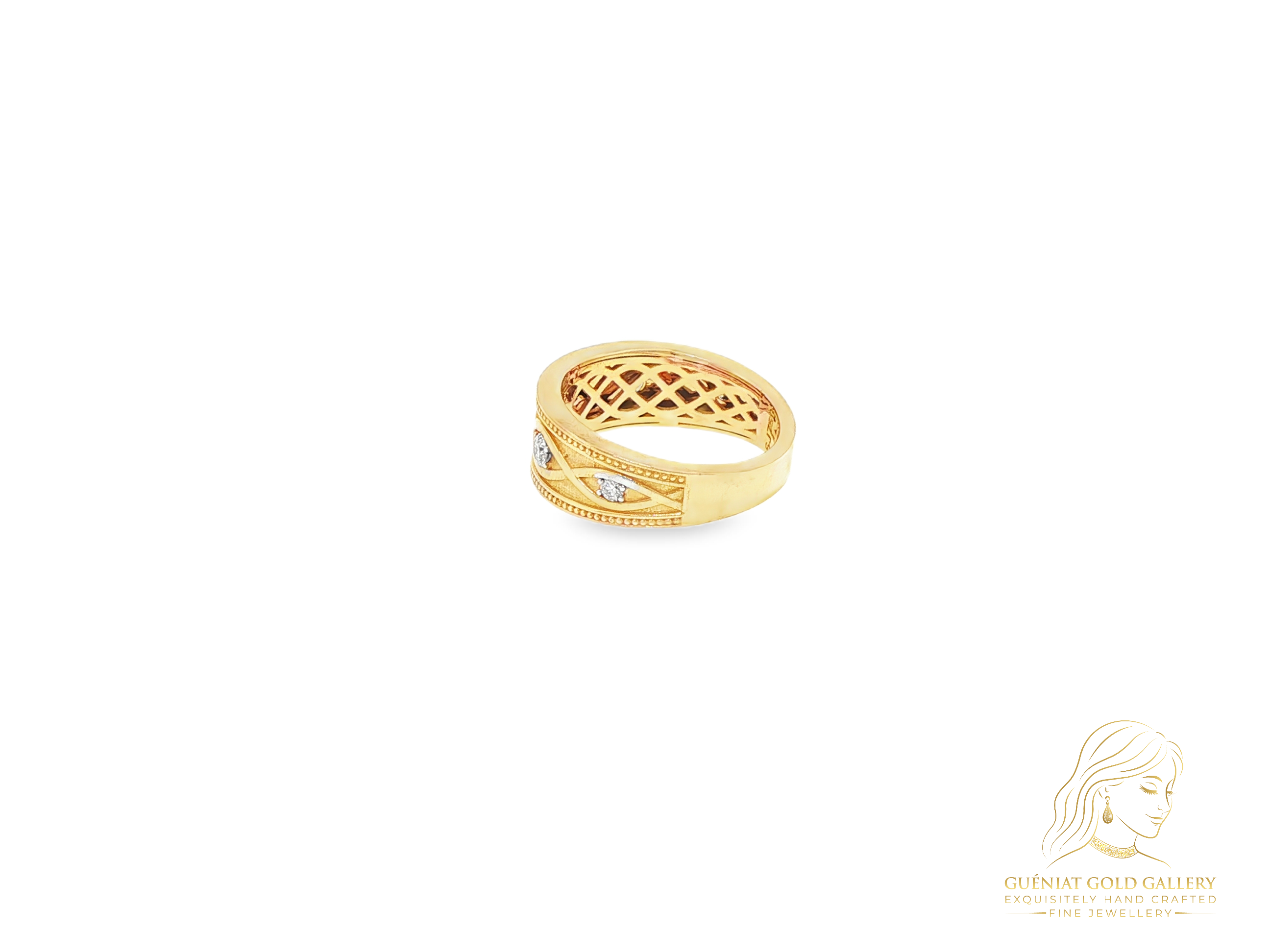 Infinity Lignee Ring in 18ct Yellow Gold & Natural Diamonds (customisable).