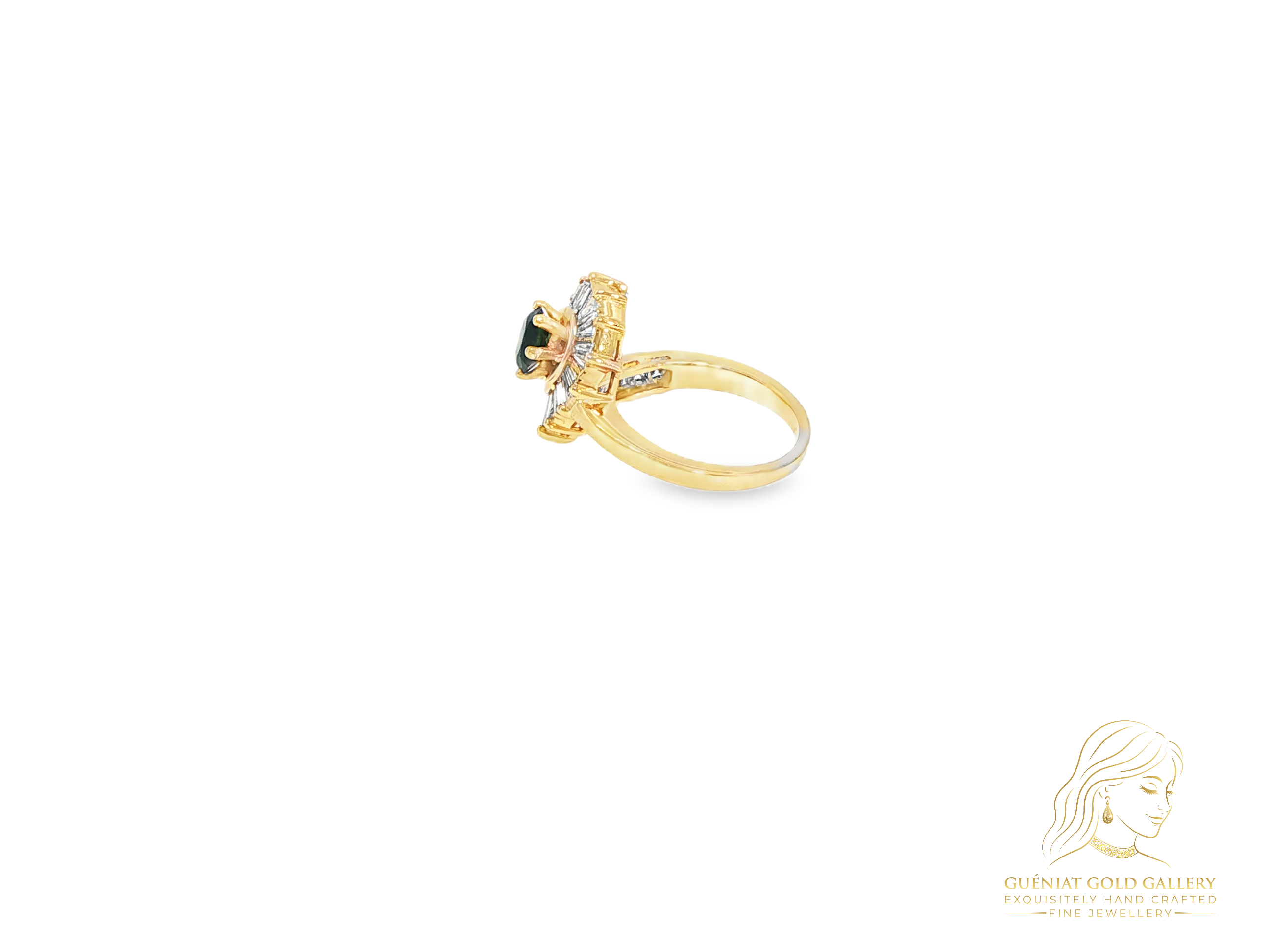 La Gemme Swirl Ring in 18k yellow gold with your choice of central stone and natural diamonds (customisable).